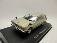 Y30セドリックバン 後期型 DX　(1995)　イエロイッシュシルバー