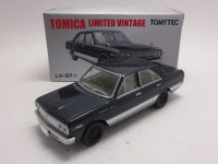 セドリック パーソナル6 カタログ仕様車 (68年式) 紺