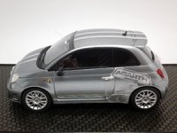 アバルト 695 トリブートフェラーリ　　グリージョ チタニオ