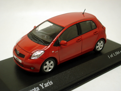 画像1:  Toyota Yaris 2005 Red